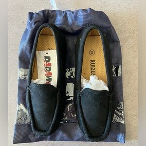 Dadawen Kids Slide on Black Loafers.